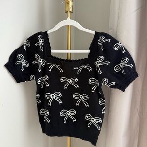 Stylish Black Bow Patterned Knit Blouse